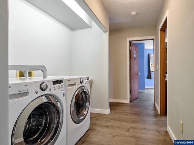 2257 Hemlock Ct NW, Salem, OR 97304