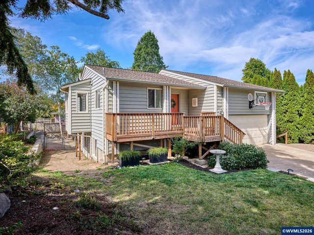 2257 Hemlock Ct NW, Salem, OR 97304