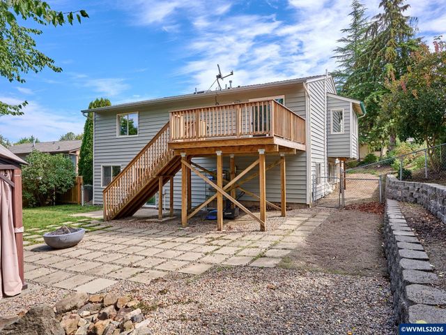 2257 Hemlock Ct NW, Salem, OR 97304