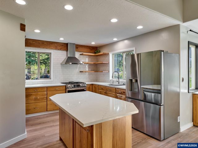 2257 Hemlock Ct NW, Salem, OR 97304