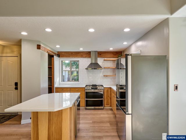 2257 Hemlock Ct NW, Salem, OR 97304