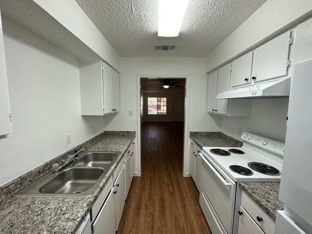 627 Mcqueary Street, Arlington, TX 76012