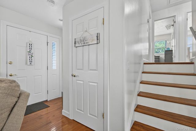7 Pembroke Road, Washingtonville, NY 10992