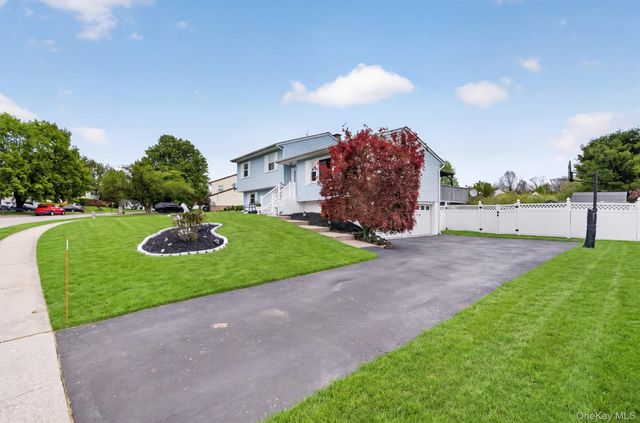 7 Pembroke Road, Washingtonville, NY 10992