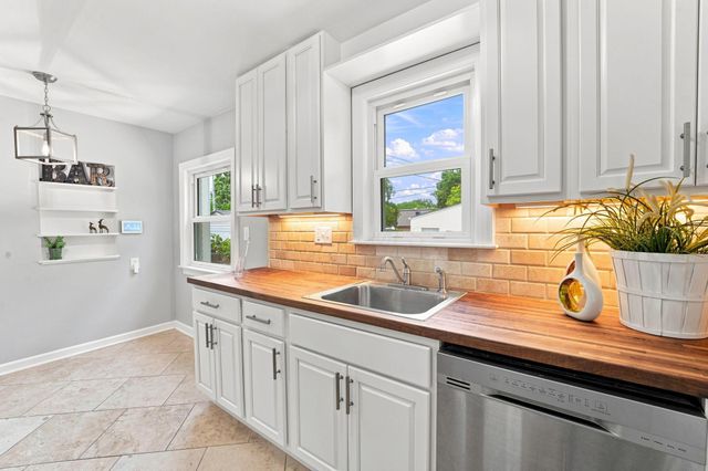 374 Rosslyn Avenue, Columbus, OH 43214