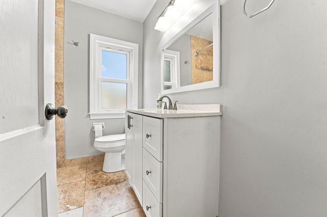 374 Rosslyn Avenue, Columbus, OH 43214