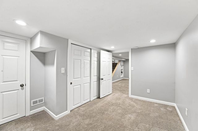 374 Rosslyn Avenue, Columbus, OH 43214
