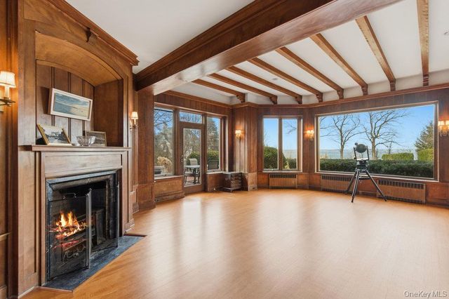 5 Cedar Lane, Glen Cove, NY 11542