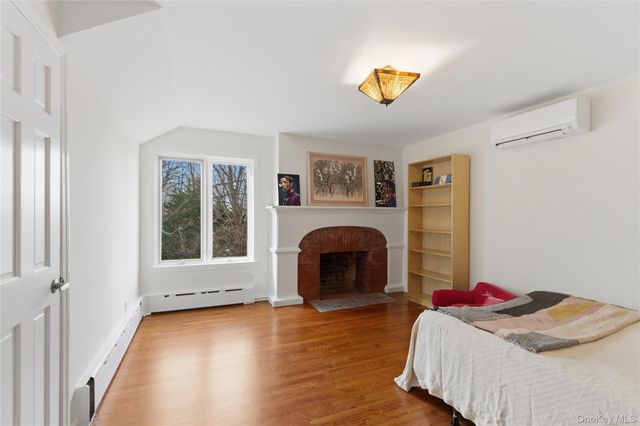 5 Cedar Lane, Glen Cove, NY 11542