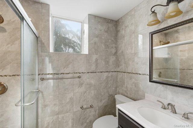 5 Cedar Lane, Glen Cove, NY 11542