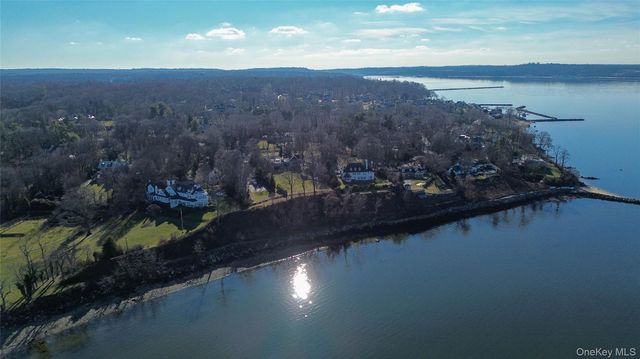 5 Cedar Lane, Glen Cove, NY 11542