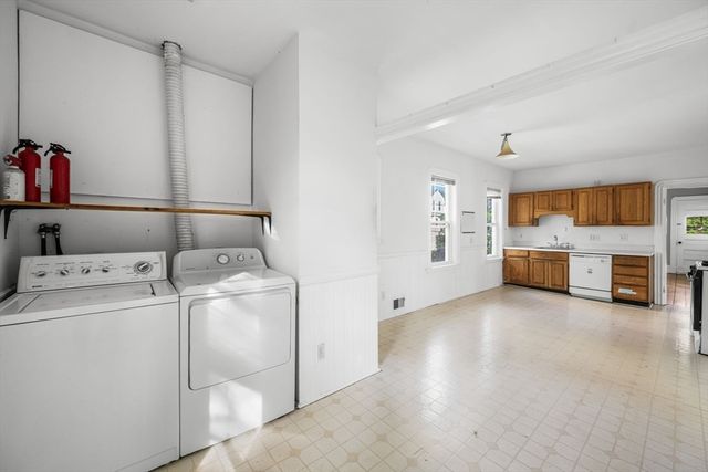 29 Victoria St, Somerville, MA 02144
