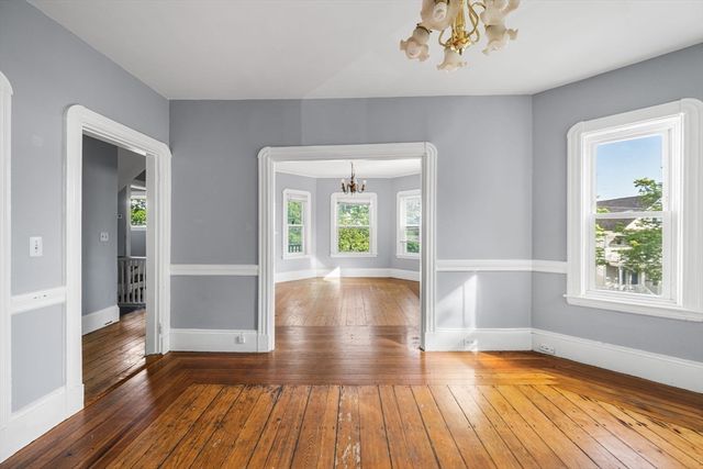 29 Victoria St, Somerville, MA 02144