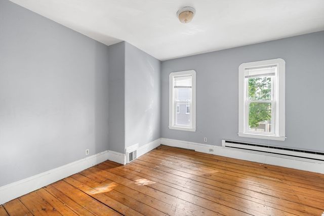 29 Victoria St, Somerville, MA 02144