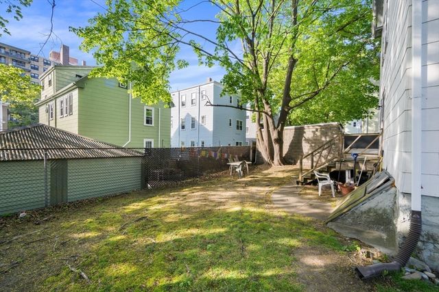 29 Victoria St, Somerville, MA 02144