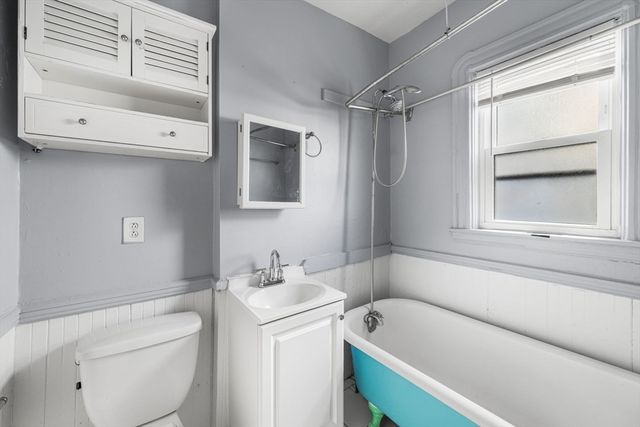 29 Victoria St, Somerville, MA 02144