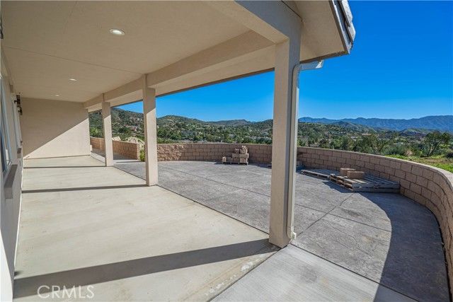 10540 Darling Road, Agua Dulce, CA 91390