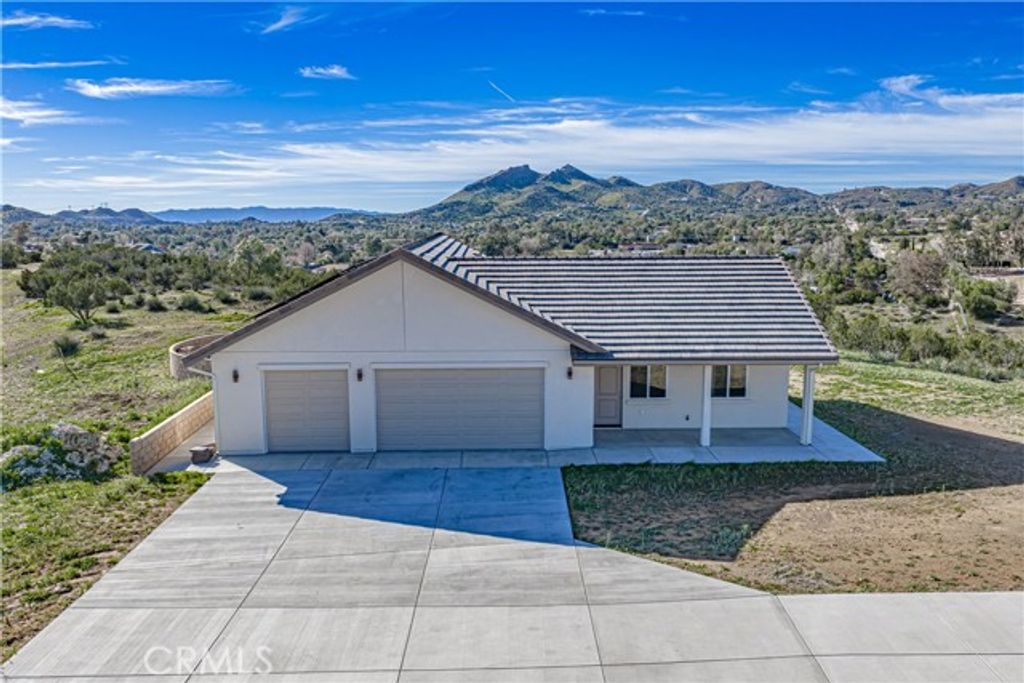 10540 Darling Road, Agua Dulce, CA 91390
