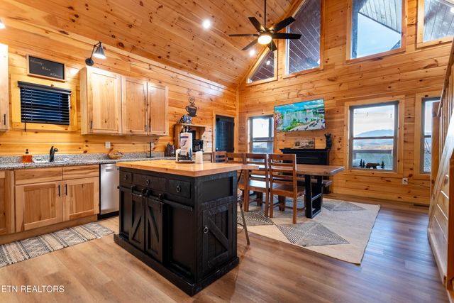 2138 Rising Fawn Way, Sevierville, TN 37876