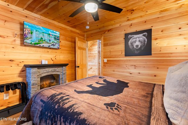 2138 Rising Fawn Way, Sevierville, TN 37876