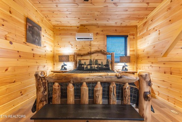 2138 Rising Fawn Way, Sevierville, TN 37876