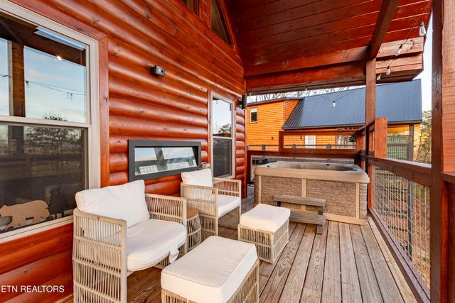 2138 Rising Fawn Way, Sevierville, TN 37876