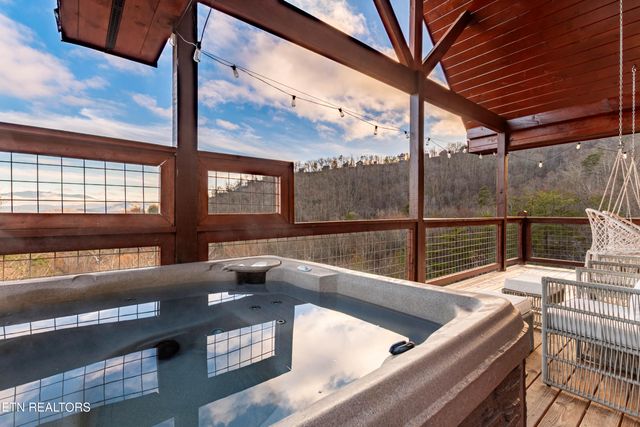 2138 Rising Fawn Way, Sevierville, TN 37876