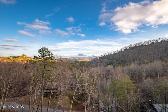 2138 Rising Fawn Way, Sevierville, TN 37876