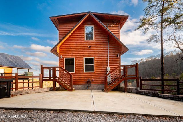 2138 Rising Fawn Way, Sevierville, TN 37876