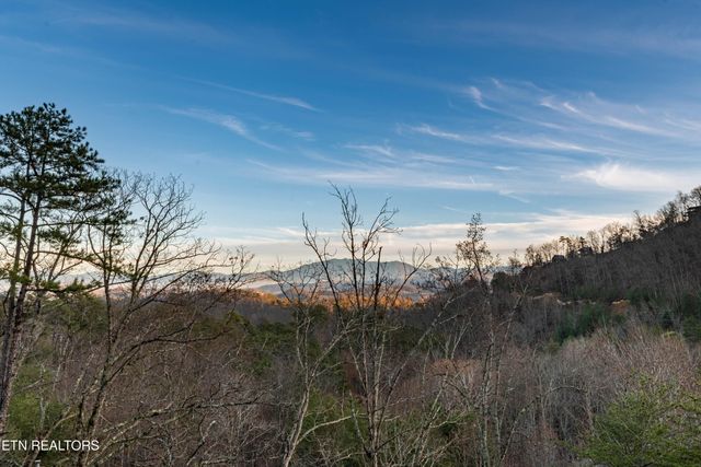 2138 Rising Fawn Way, Sevierville, TN 37876