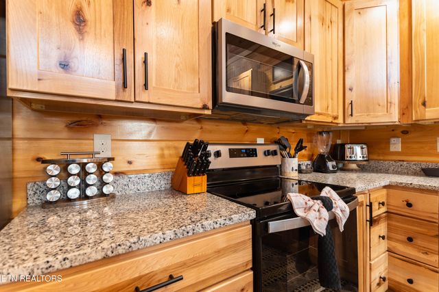 2138 Rising Fawn Way, Sevierville, TN 37876