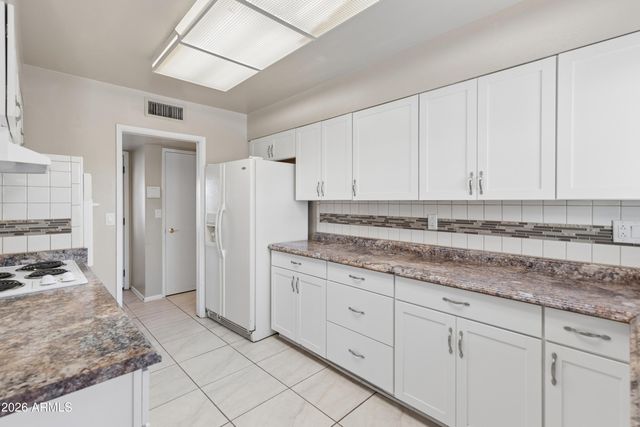 10229 W PINEHURST Drive, Sun City, AZ 85351