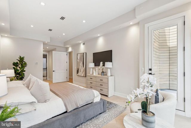 338 S HICKS ST, Philadelphia, PA 19102