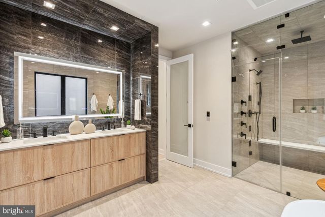 338 S HICKS ST, Philadelphia, PA 19102