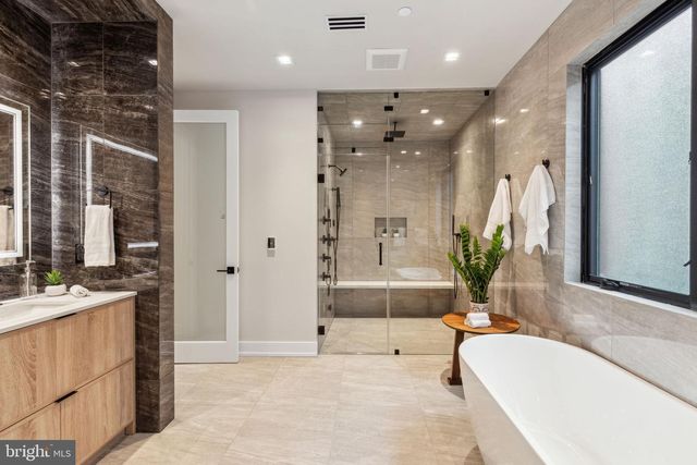 338 S HICKS ST, Philadelphia, PA 19102