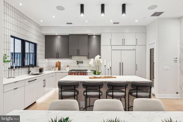 338 S HICKS ST, Philadelphia, PA 19102