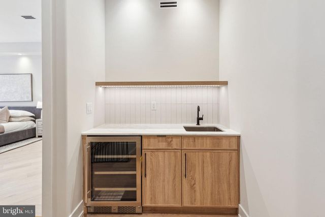 338 S HICKS ST, Philadelphia, PA 19102