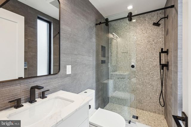 338 S HICKS ST, Philadelphia, PA 19102