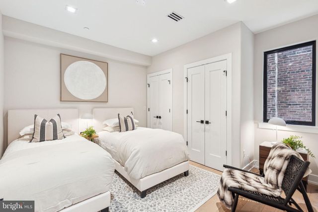 338 S HICKS ST, Philadelphia, PA 19102