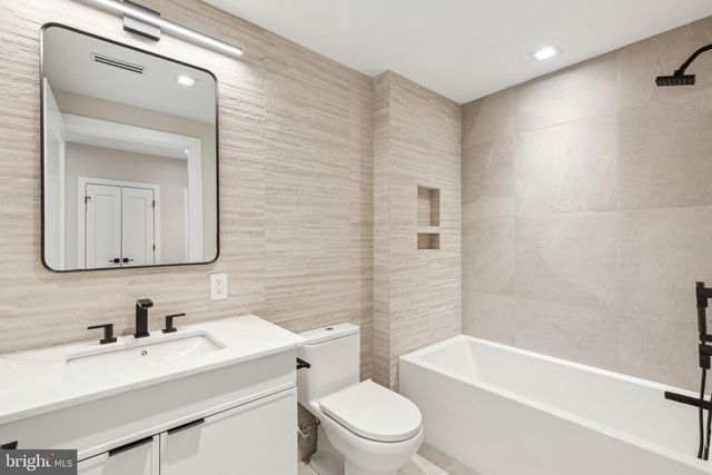 338 S HICKS ST, Philadelphia, PA 19102