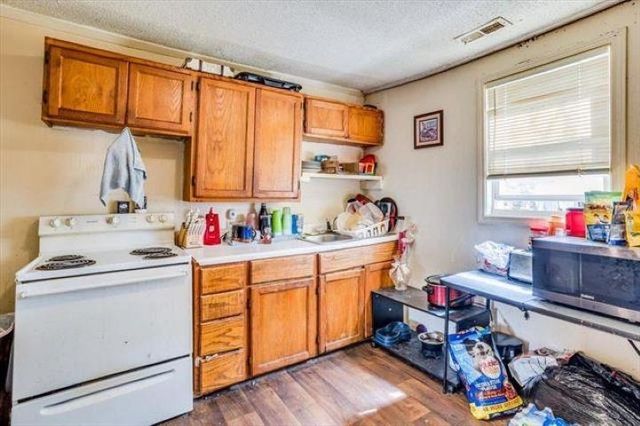 3128 S Davidson St, Wichita, KS 67210