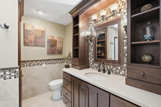 22813 E CLEARWATER Ln, Liberty Lake, WA 99019