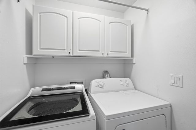 22813 E CLEARWATER Ln, Liberty Lake, WA 99019