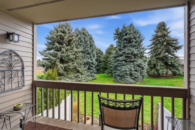 22813 E CLEARWATER Ln, Liberty Lake, WA 99019