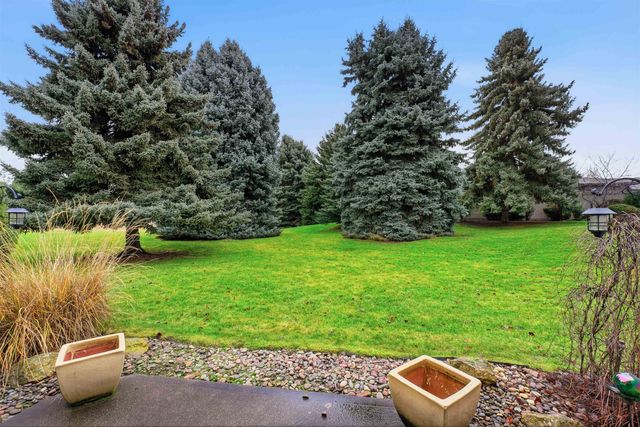 22813 E CLEARWATER Ln, Liberty Lake, WA 99019
