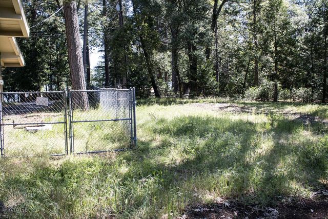 12123 Cement Hill Rd, Nevada City, CA 95959