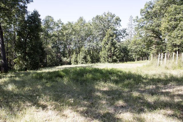 12123 Cement Hill Rd, Nevada City, CA 95959