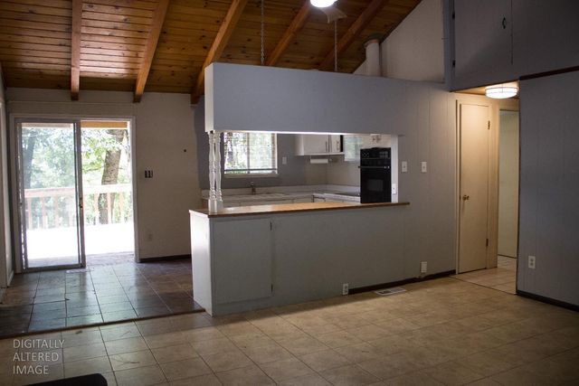 12123 Cement Hill Rd, Nevada City, CA 95959