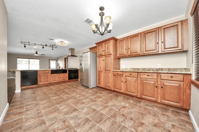 4210 Justin Lane, Deer Park, TX 77536
