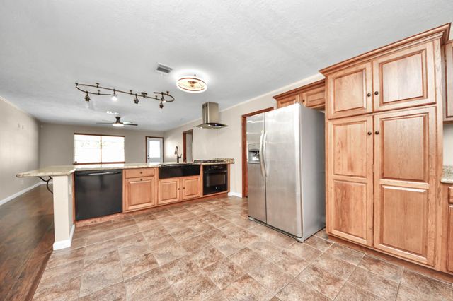 4210 Justin Lane, Deer Park, TX 77536
